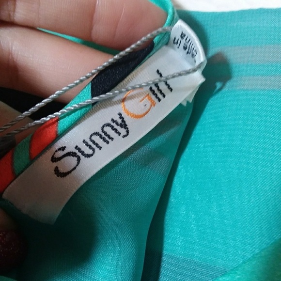 Dress - Picture 6 of 7